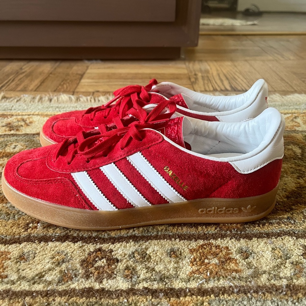 adidas Gazelle Indoor Scarlet Gum 2022